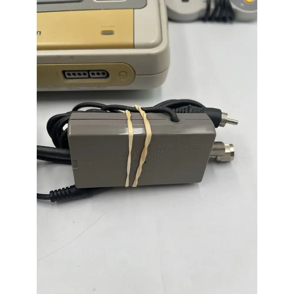 Super Famicom Console SHVC-001 Japan Tested and Working 2 Controllers + Cords